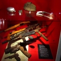 Muzeum okupace Lotyšska 1940-1991 v Rize - zbraně nacionalistů